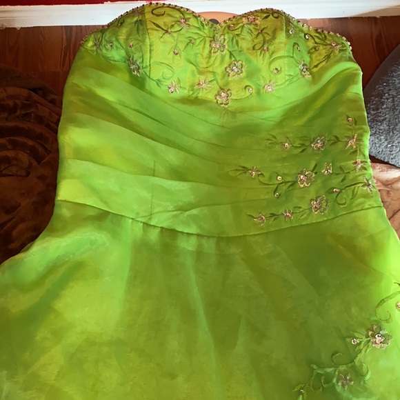 Green Prom Dress - Picture 2 of 5